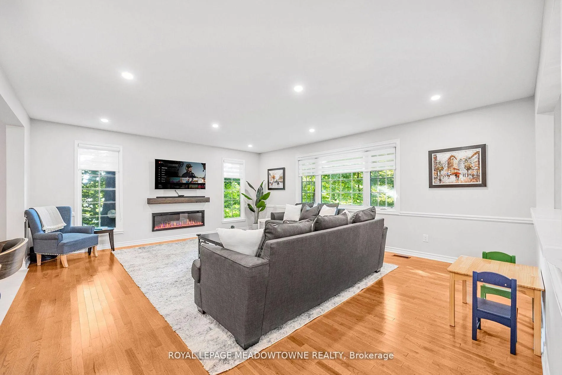 Photo 7 of 106 Campbell Avenue E, Milton, Campbellville — HOMEH