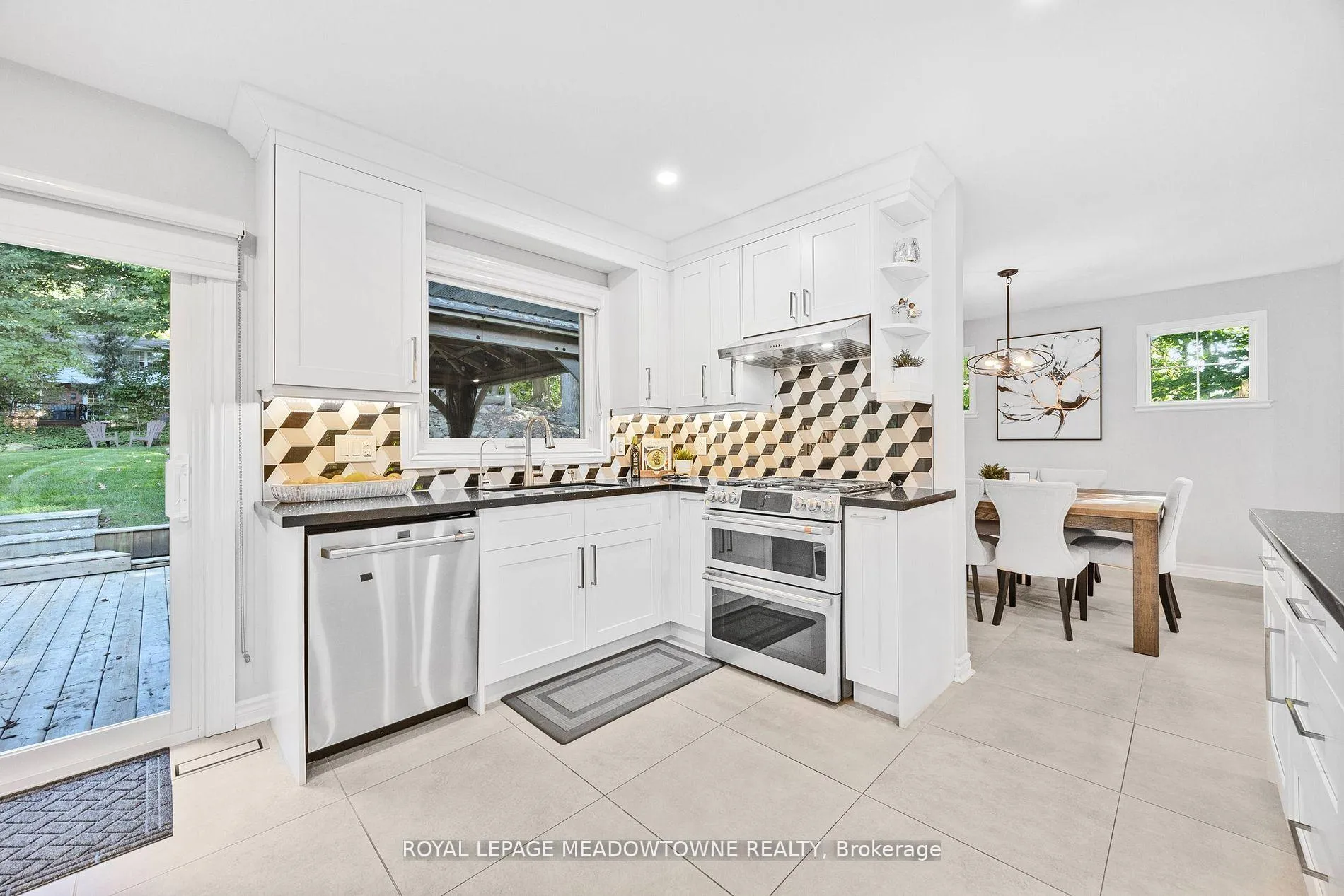 Photo 17 of 106 Campbell Avenue E, Milton, Campbellville — HOMEH