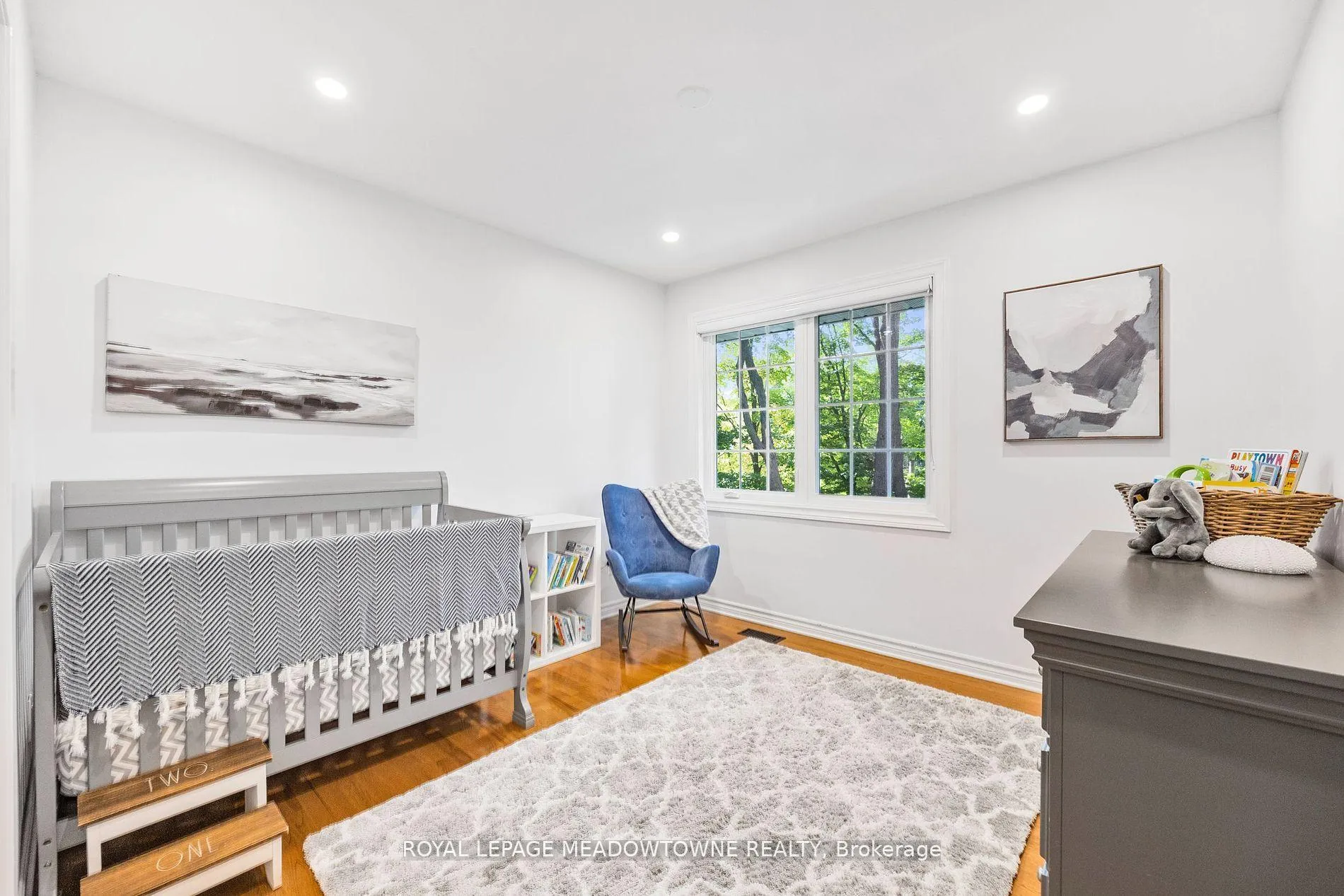 Photo 22 of 106 Campbell Avenue E, Milton, Campbellville — HOMEH