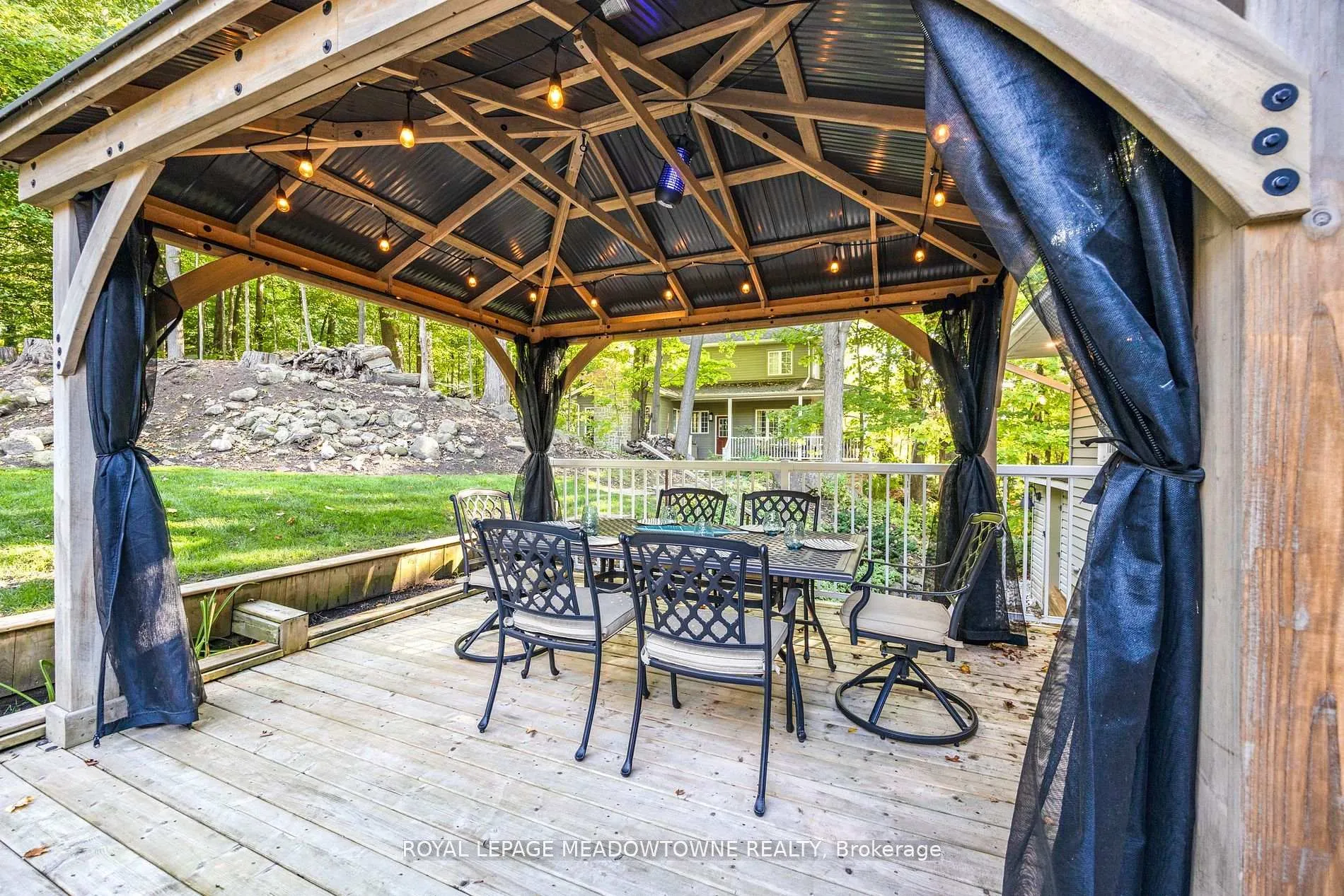 Photo 36 of 106 Campbell Avenue E, Milton, Campbellville — HOMEH
