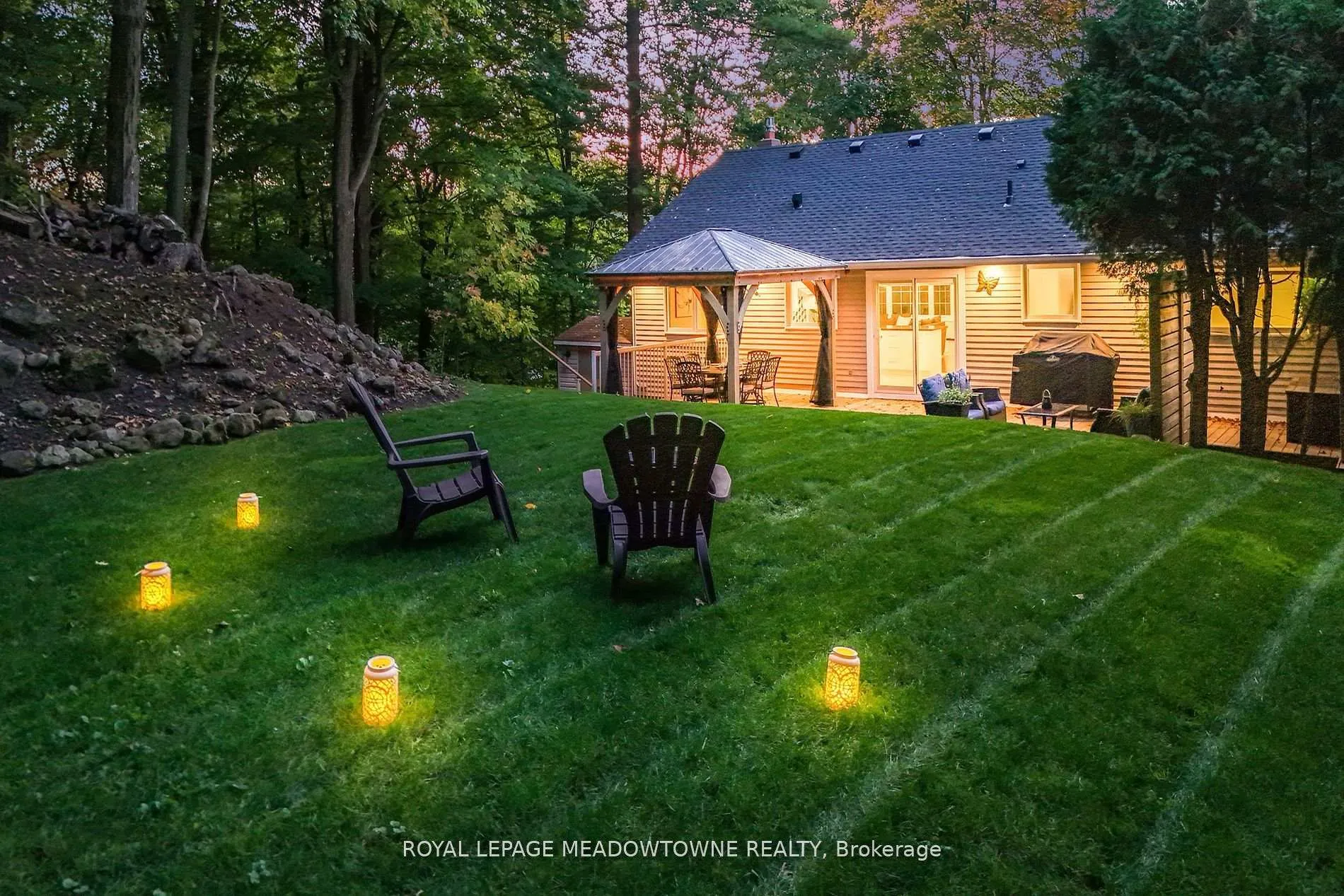 Photo 42 of 106 Campbell Avenue E, Milton, Campbellville — HOMEH