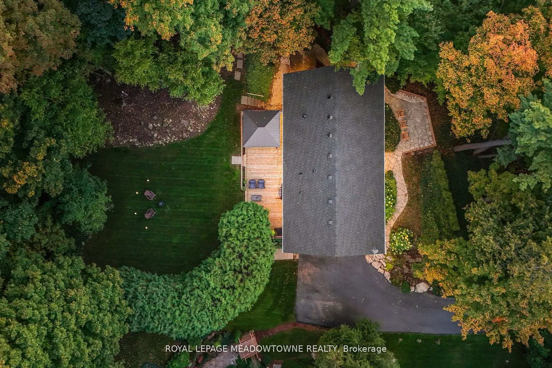 Photo 43 of 106 Campbell Avenue E, Milton, Campbellville — HOMEH