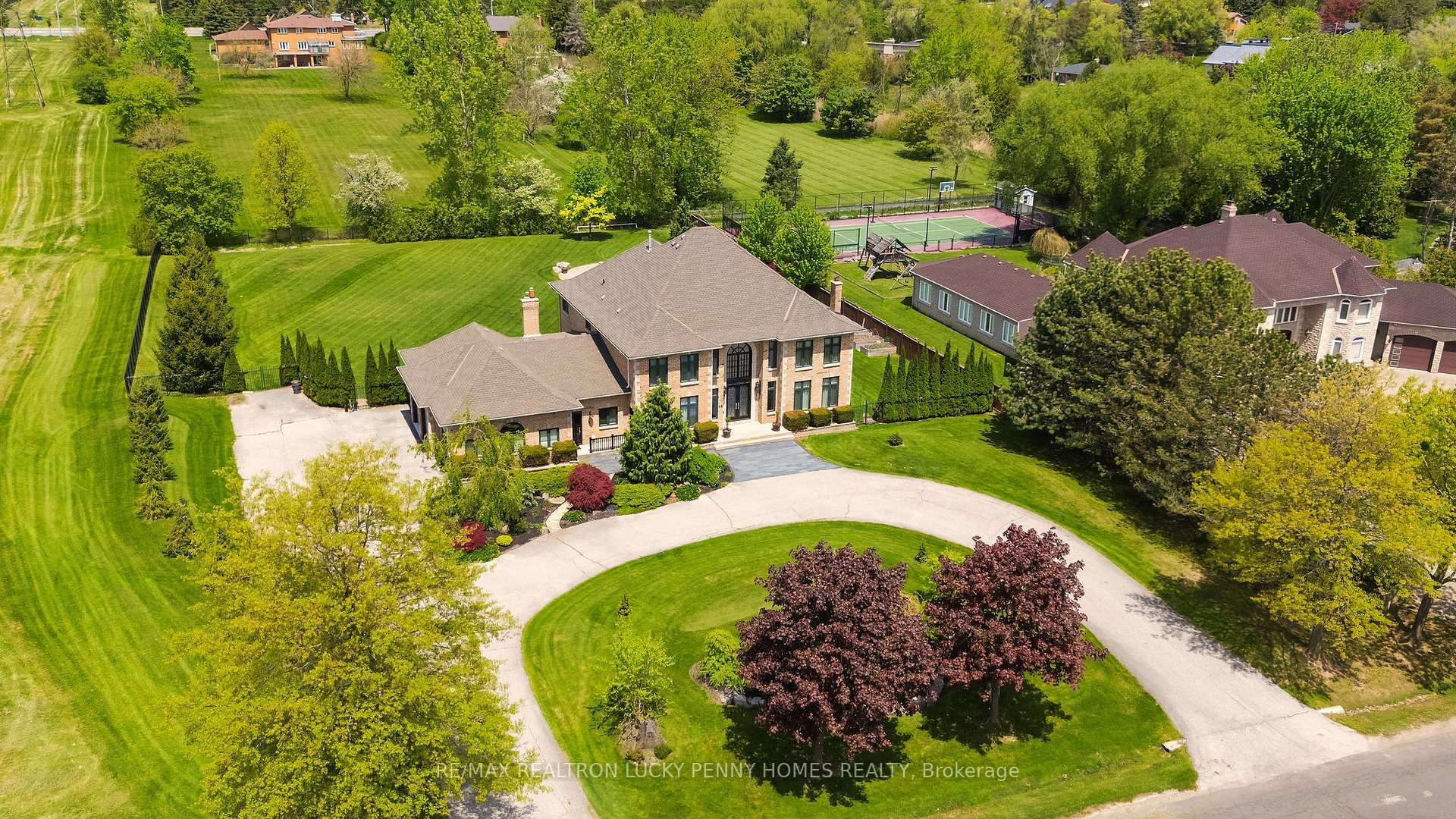 Photo 2 of 46 Richard Person Drive, Markham, Devil's Elbow — HOMEH