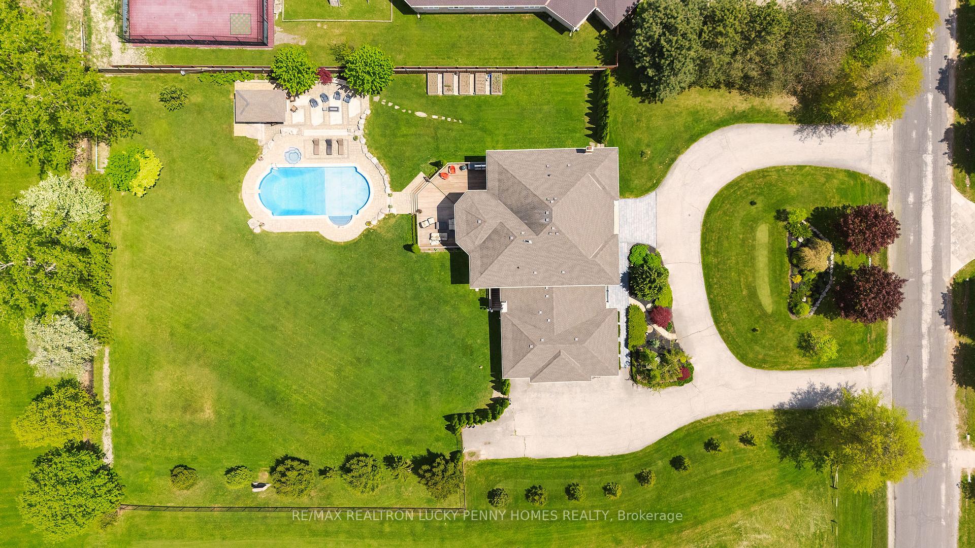 Photo 3 of 46 Richard Person Drive, Markham, Devil's Elbow — HOMEH