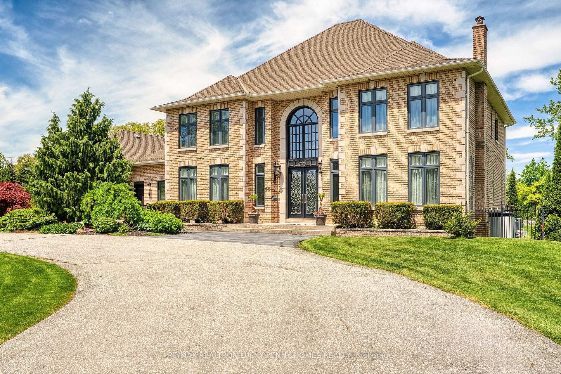 Photo 5 of 46 Richard Person Drive, Markham, Devil's Elbow — HOMEH