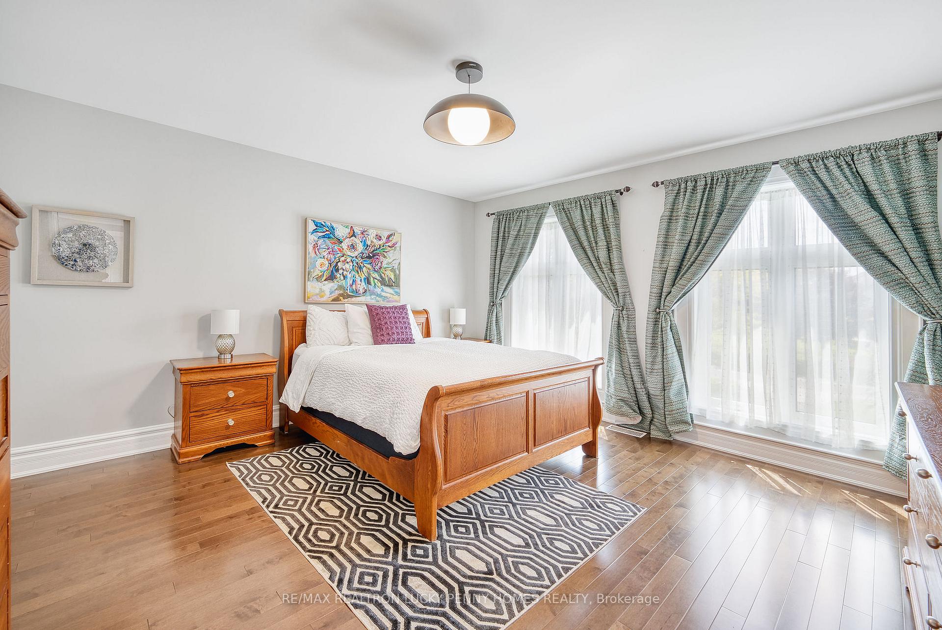 Photo 32 of 46 Richard Person Drive, Markham, Devil's Elbow — HOMEH