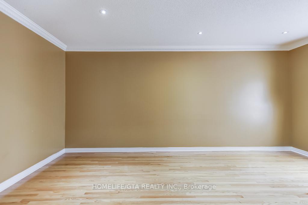 Photo 4 of 54 Outer Banks Drive, Markham, Cornell — HOMEH