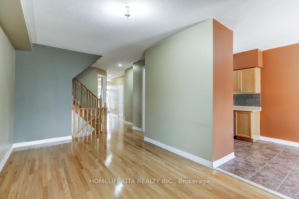 Photo 9 of 54 Outer Banks Drive, Markham, Cornell — HOMEH
