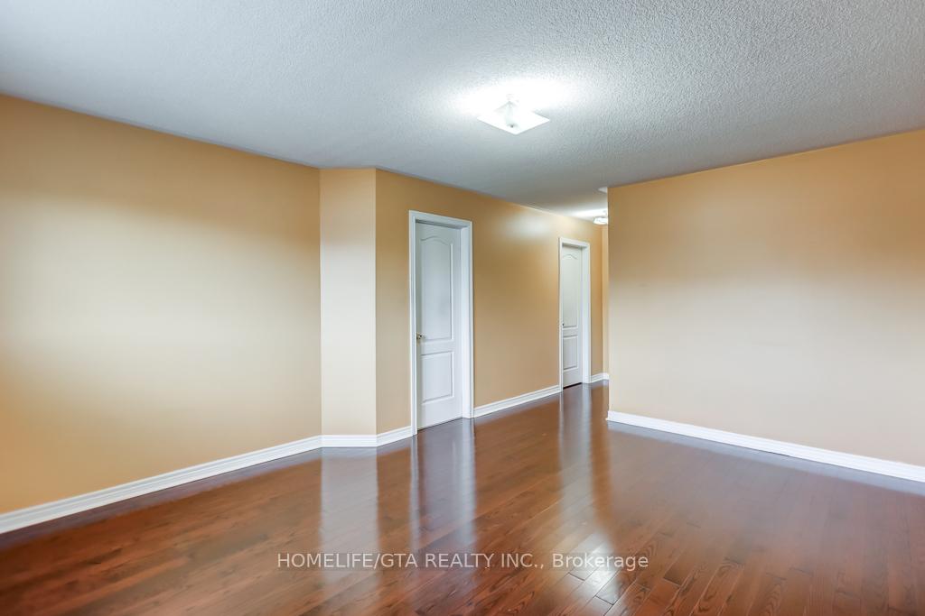 Photo 19 of 54 Outer Banks Drive, Markham, Cornell — HOMEH