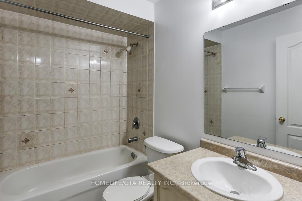 Photo 25 of 54 Outer Banks Drive, Markham, Cornell — HOMEH