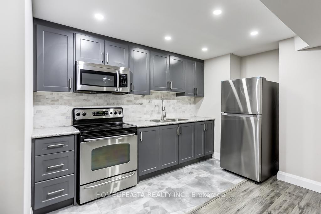 Photo 29 of 54 Outer Banks Drive, Markham, Cornell — HOMEH