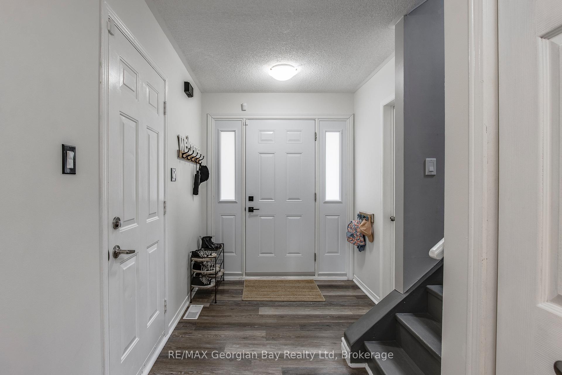 Photo 3 of 319 Ellen Street, Midland — HOMEH