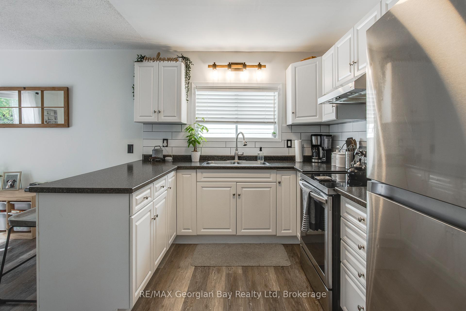 Photo 6 of 319 Ellen Street, Midland — HOMEH