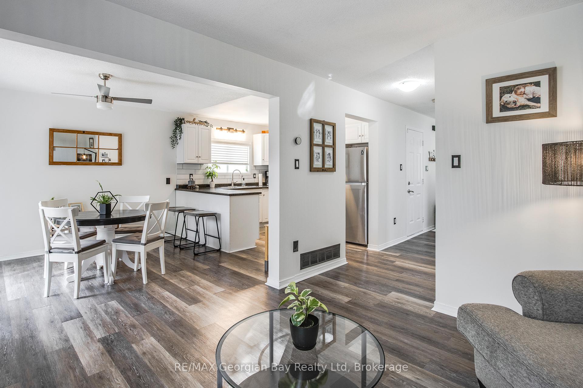 Photo 8 of 319 Ellen Street, Midland — HOMEH