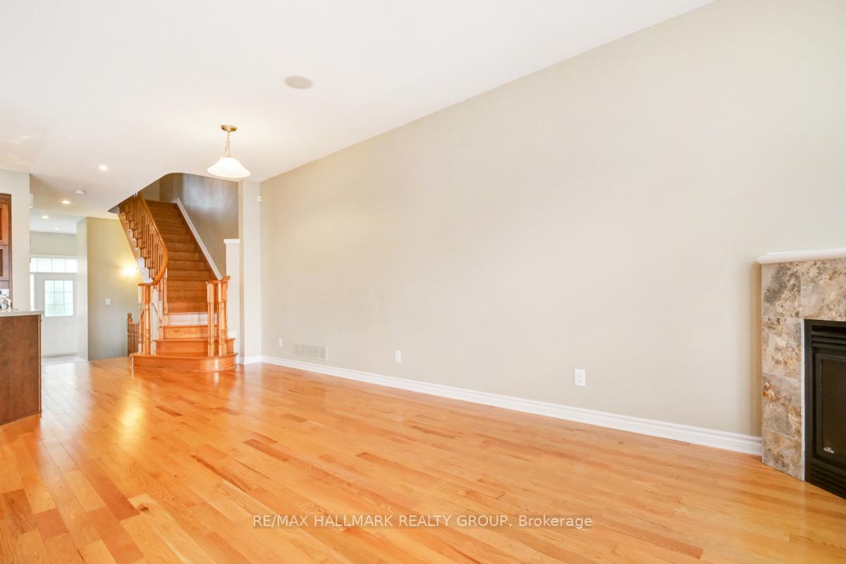 Photo 8 of 314 Kingbrook Drive, Ottawa, Kanata - Bridlewood — HOMEH