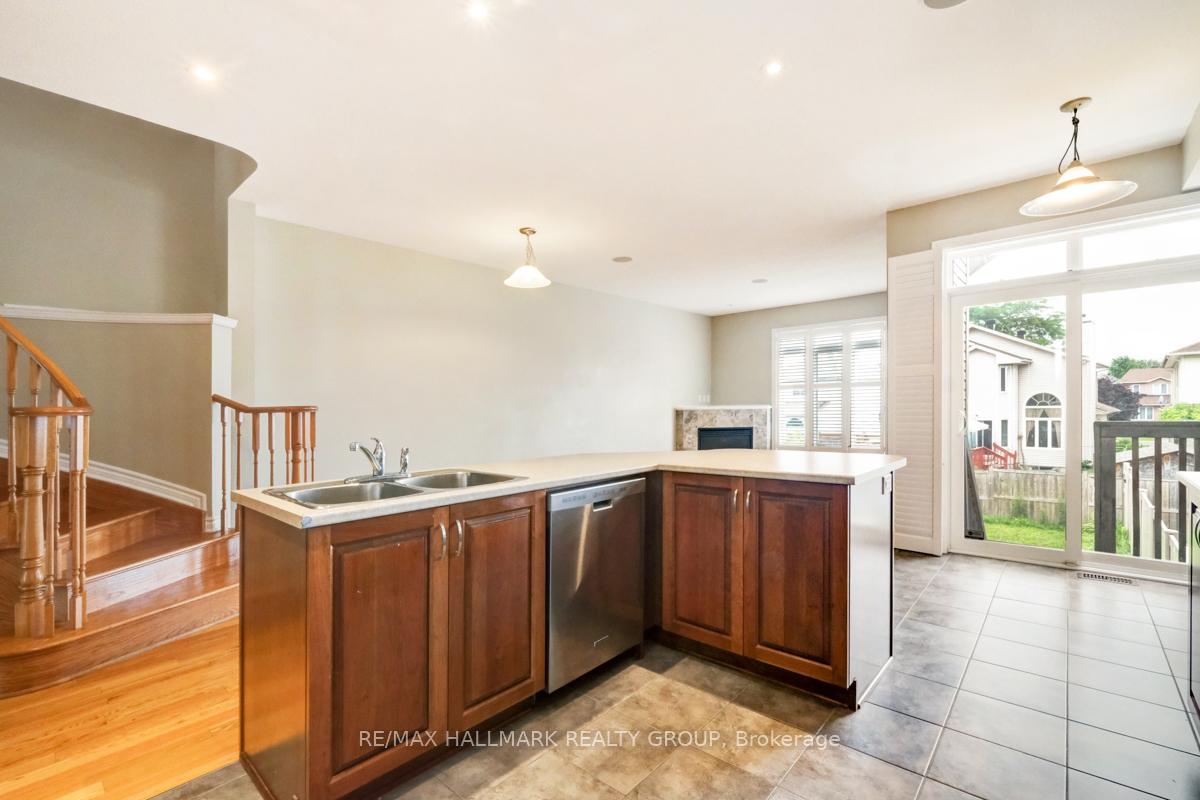 Photo 17 of 314 Kingbrook Drive, Ottawa, Kanata - Bridlewood — HOMEH