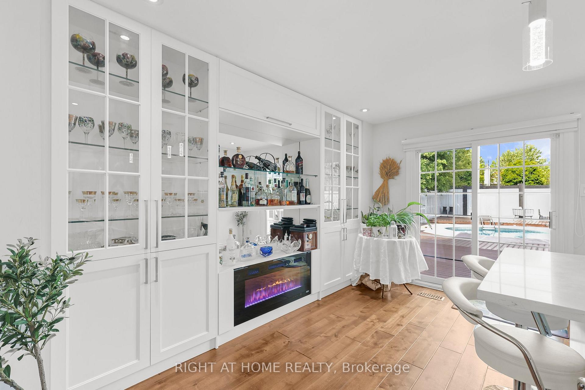 Photo 13 of 21 Spragg Circle, Markham, Markham Village — HOMEH