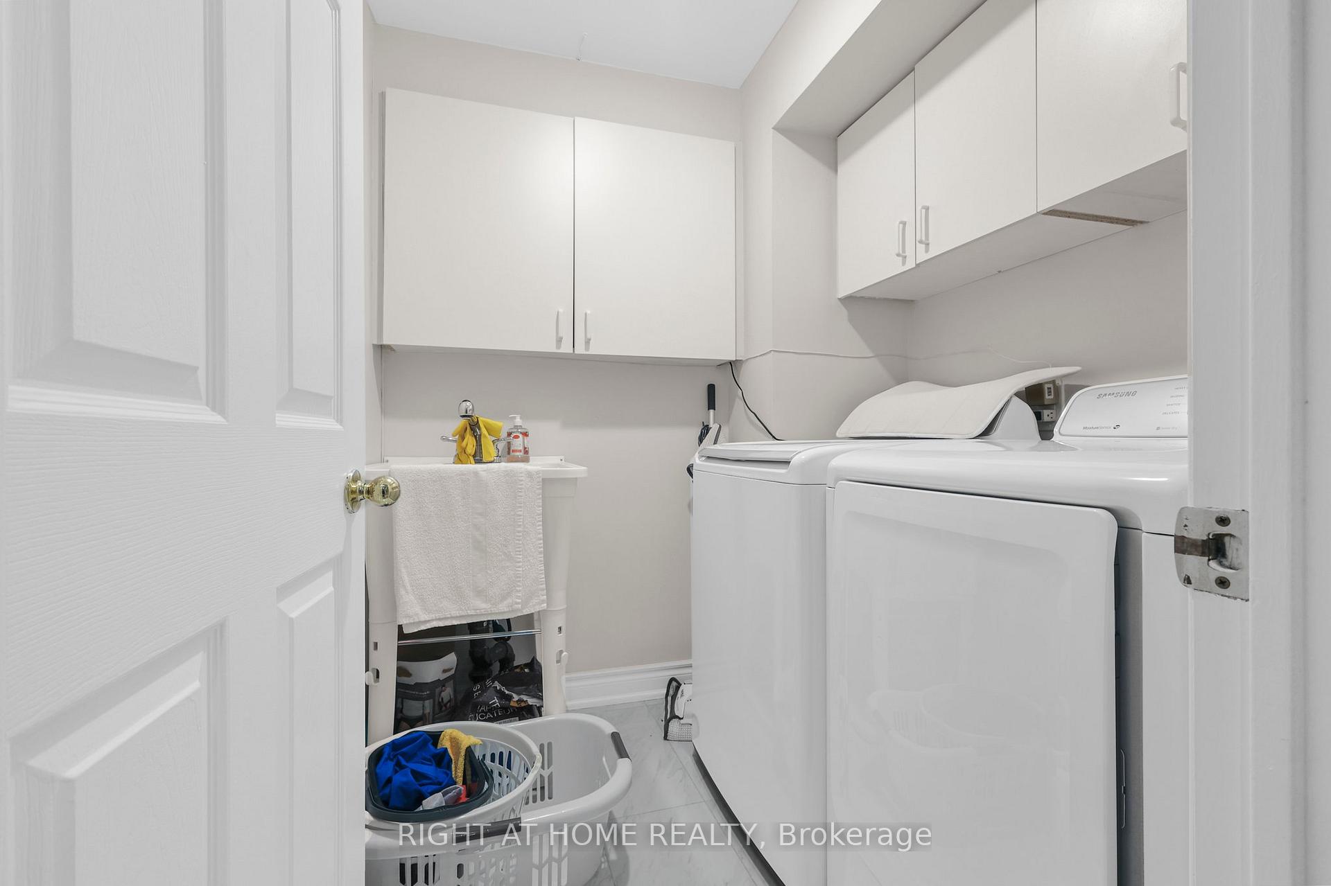 Photo 33 of 21 Spragg Circle, Markham, Markham Village — HOMEH