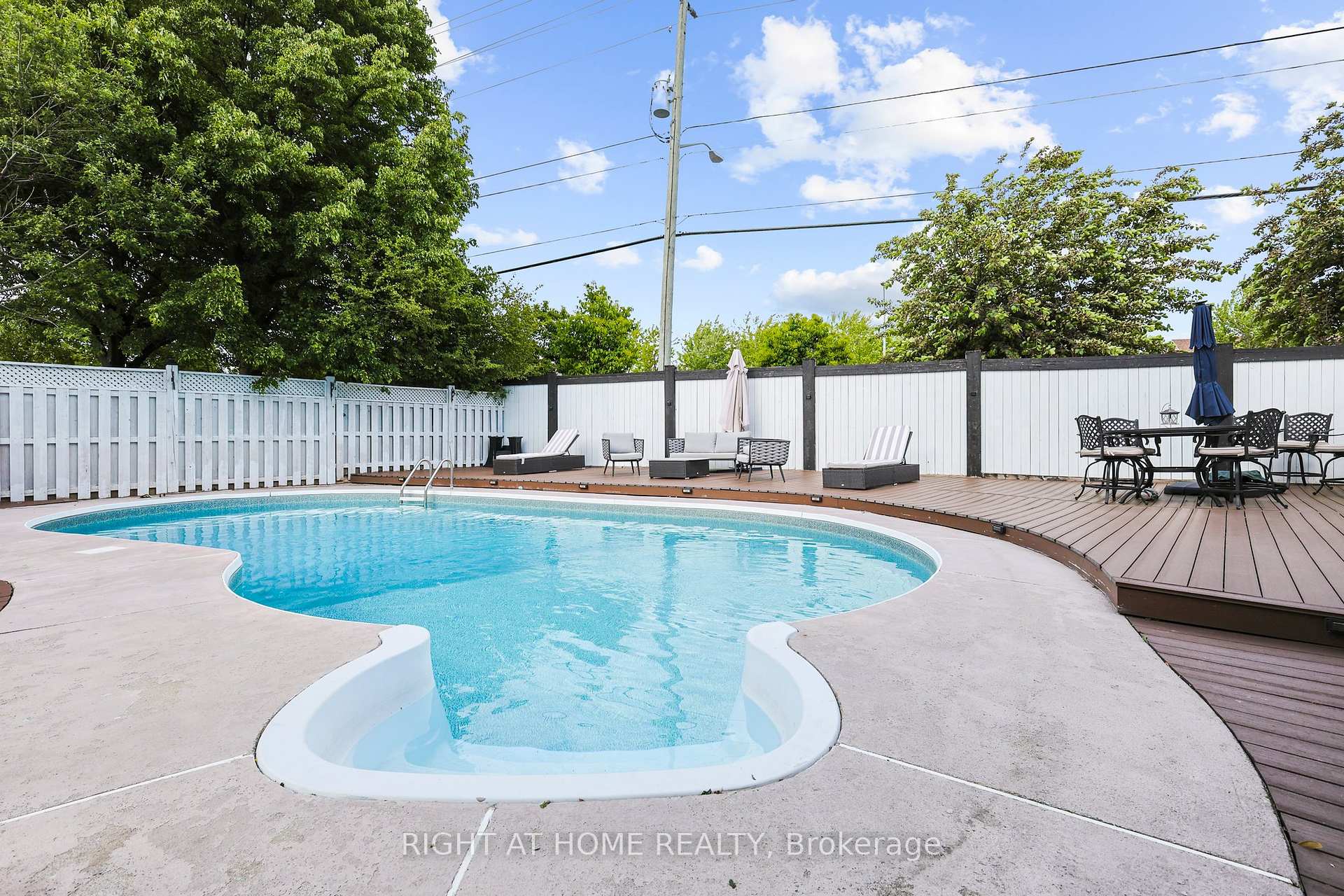 Photo 36 of 21 Spragg Circle, Markham, Markham Village — HOMEH