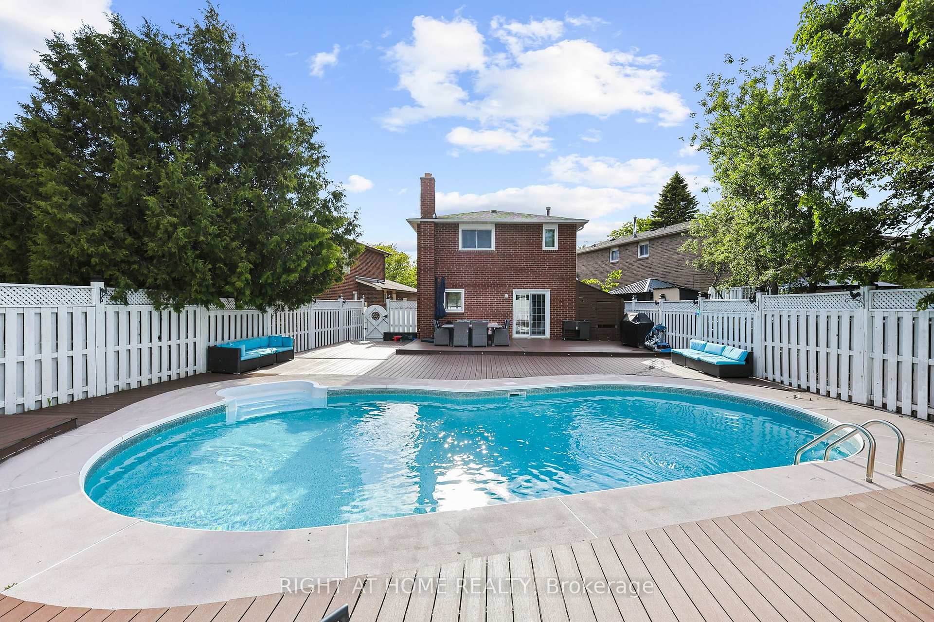 Photo 37 of 21 Spragg Circle, Markham, Markham Village — HOMEH