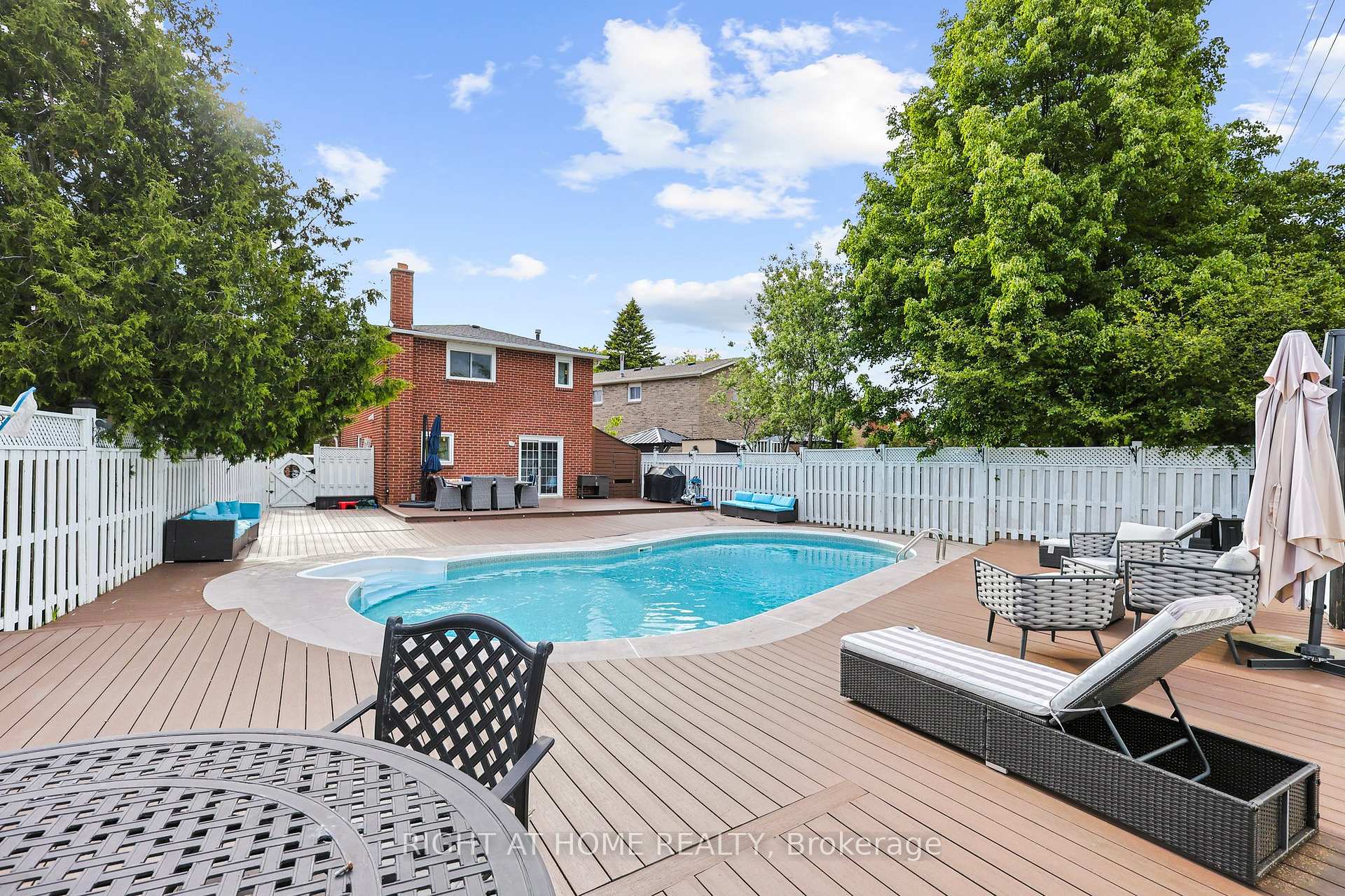 Photo 38 of 21 Spragg Circle, Markham, Markham Village — HOMEH