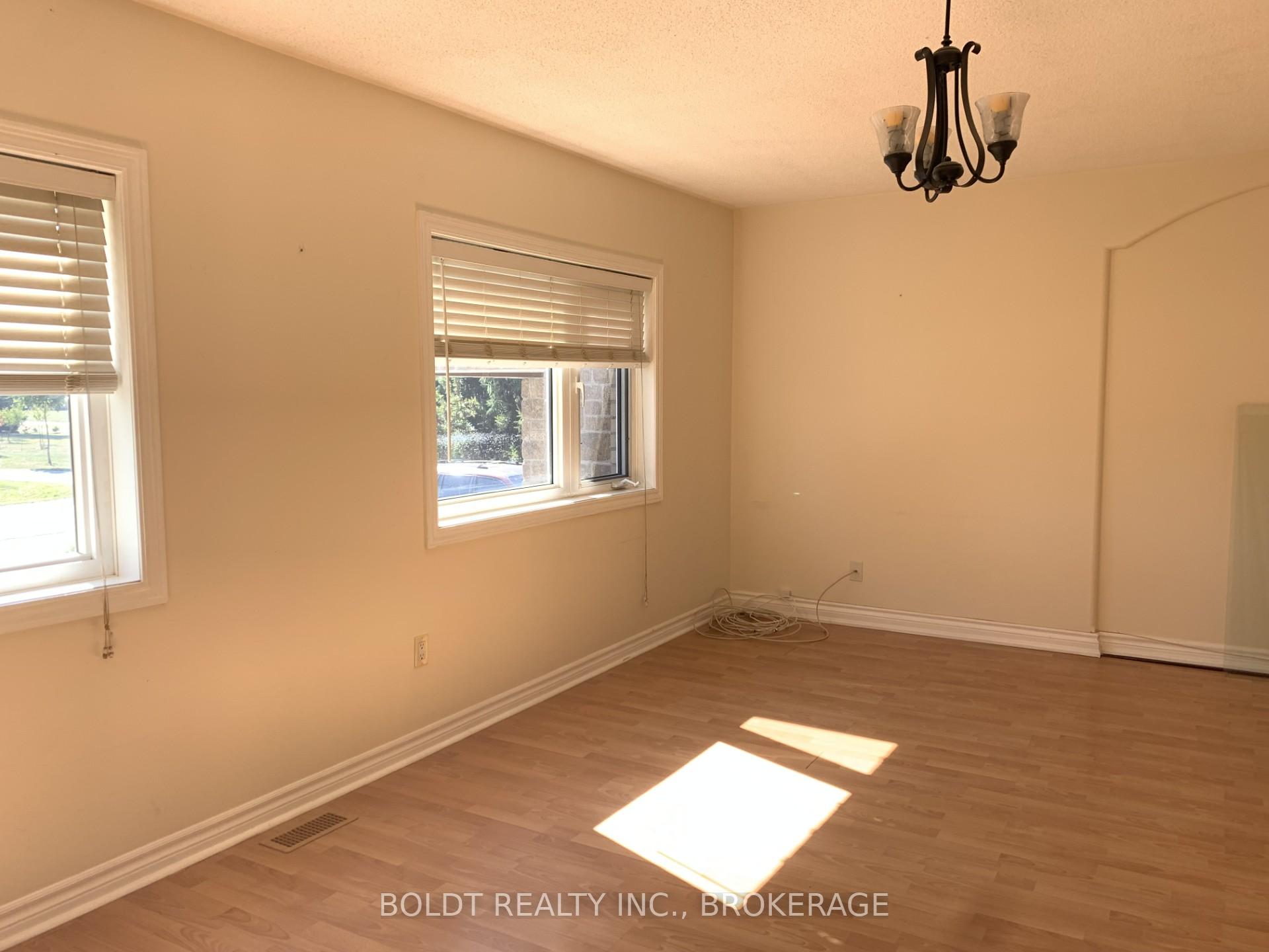 Photo 7 of 7 Gilanna Street, Hamilton, Rural Stoney Creek — HOMEH