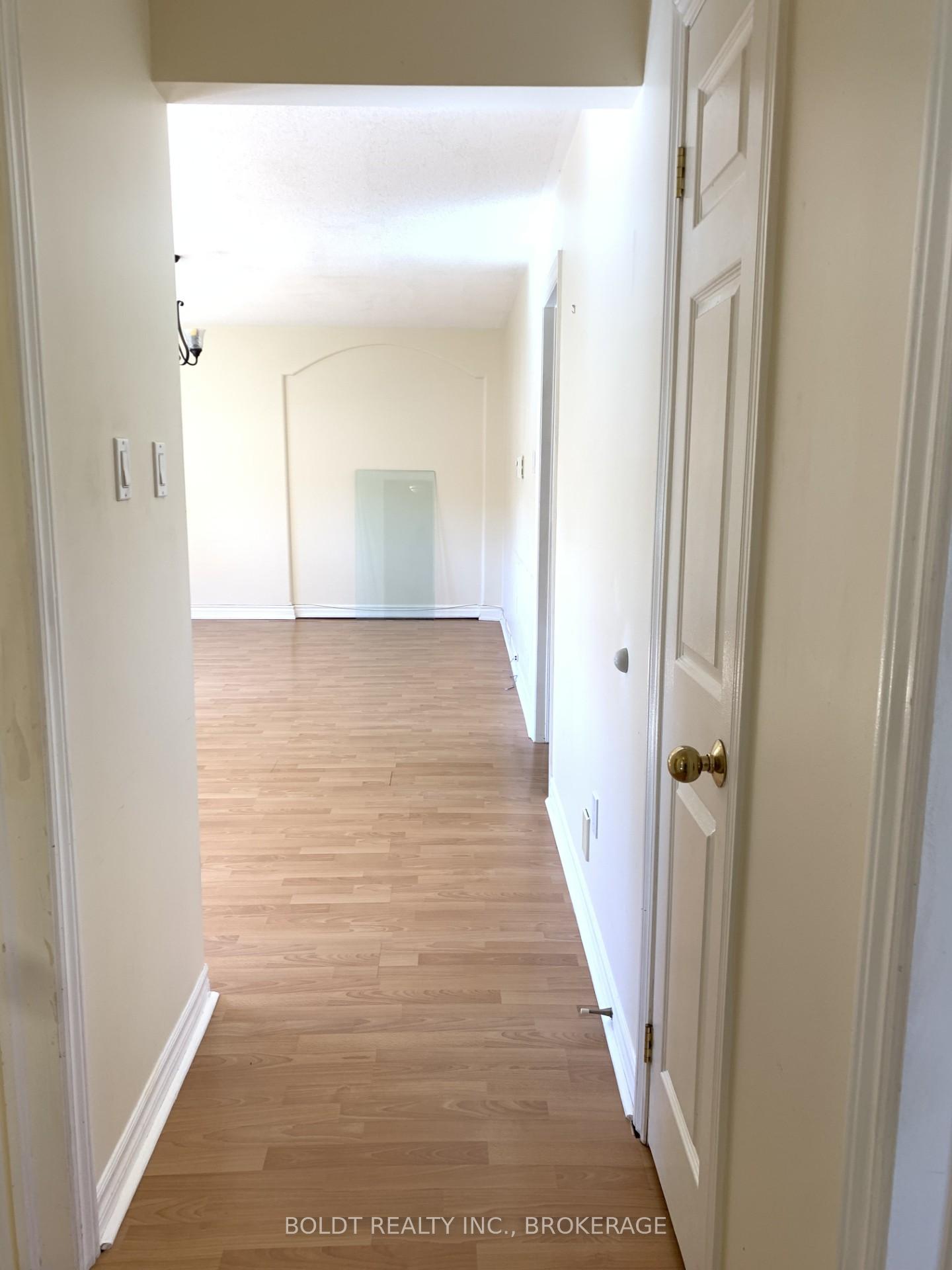 Photo 8 of 7 Gilanna Street, Hamilton, Rural Stoney Creek — HOMEH