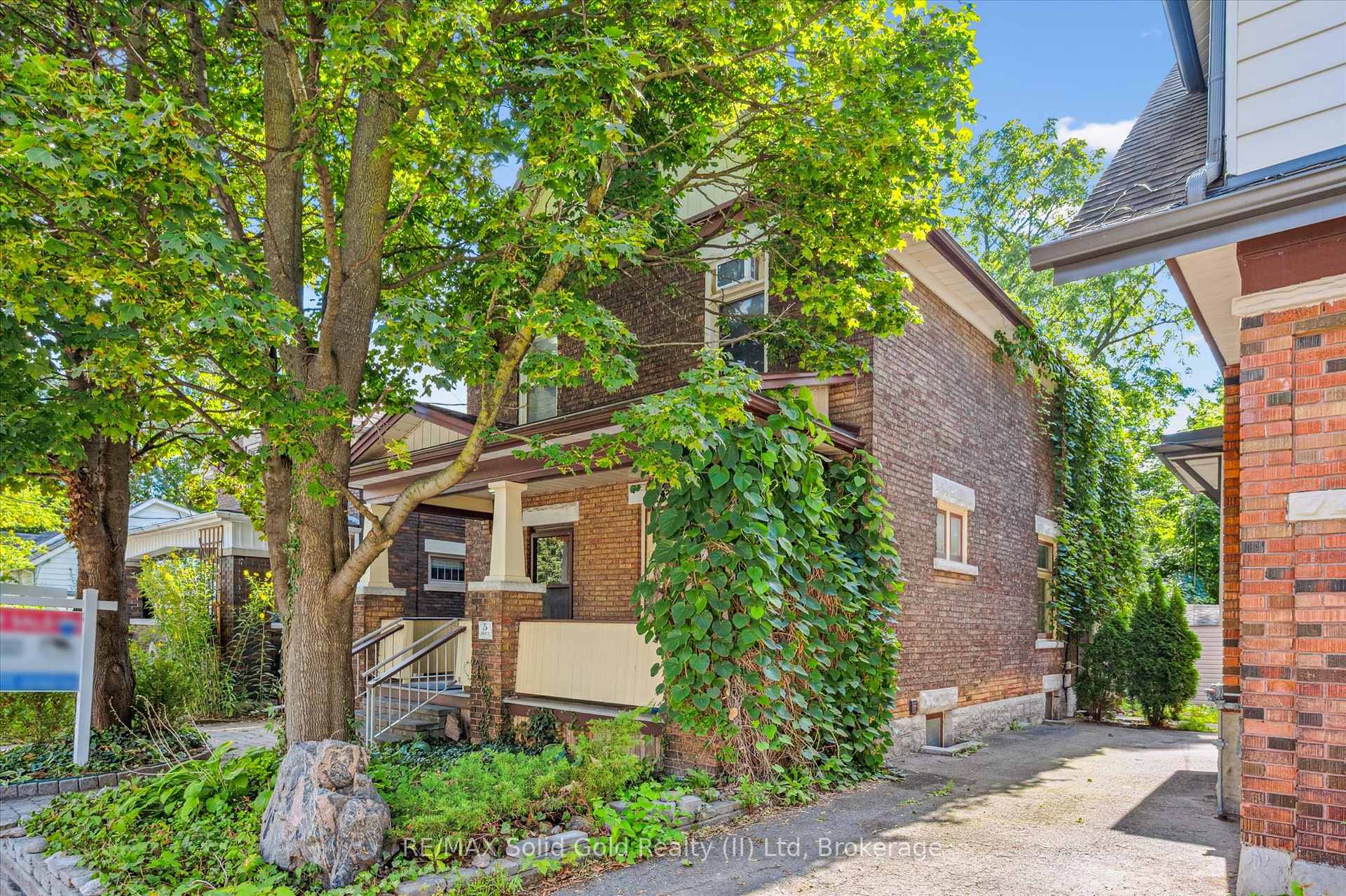 Photo 3 of 5 Dekay Street, Kitchener — HOMEH