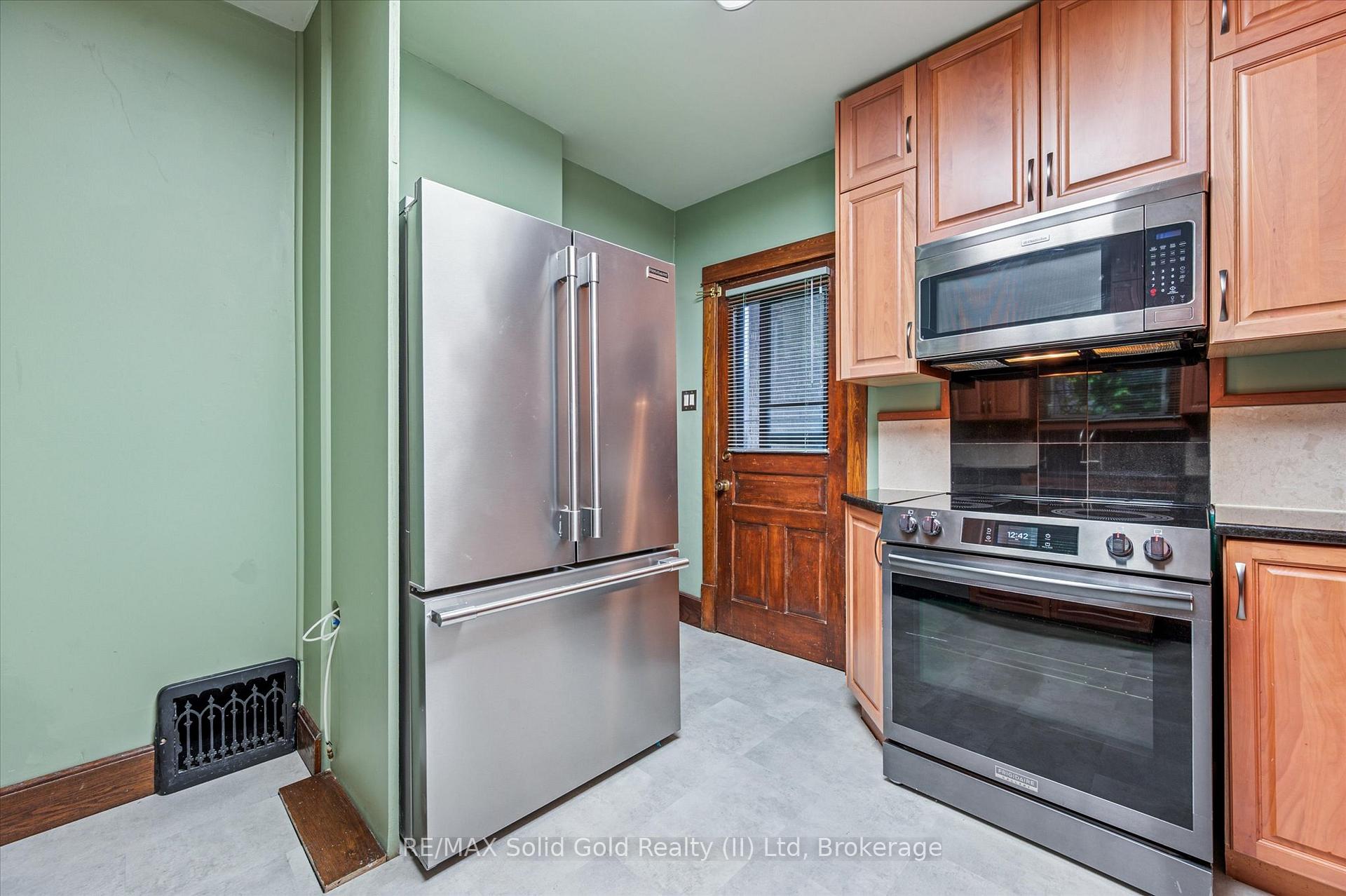 Photo 16 of 5 Dekay Street, Kitchener — HOMEH