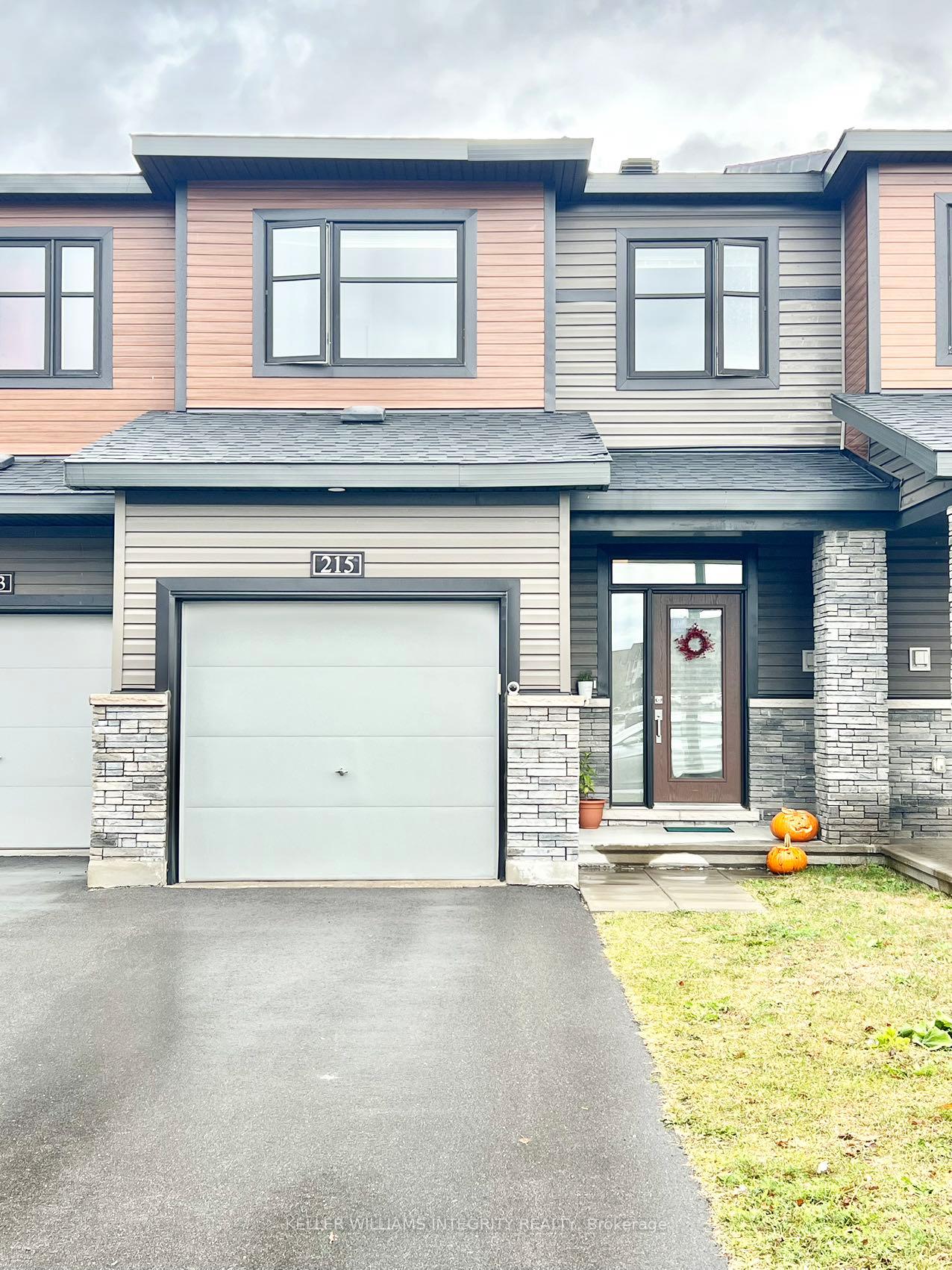 Photo 1 of 215 Clonrush Way, Ottawa, Kanata - Kanata Lakes/Heritage Hills — HOMEH