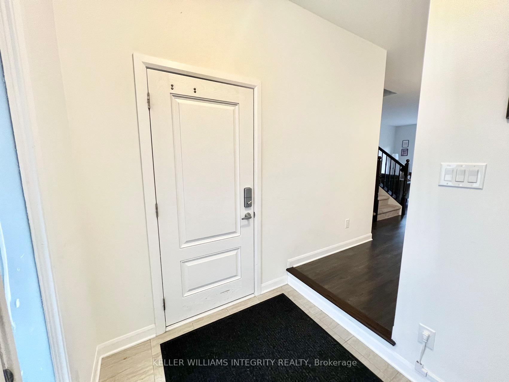 Photo 4 of 215 Clonrush Way, Ottawa, Kanata - Kanata Lakes/Heritage Hills — HOMEH