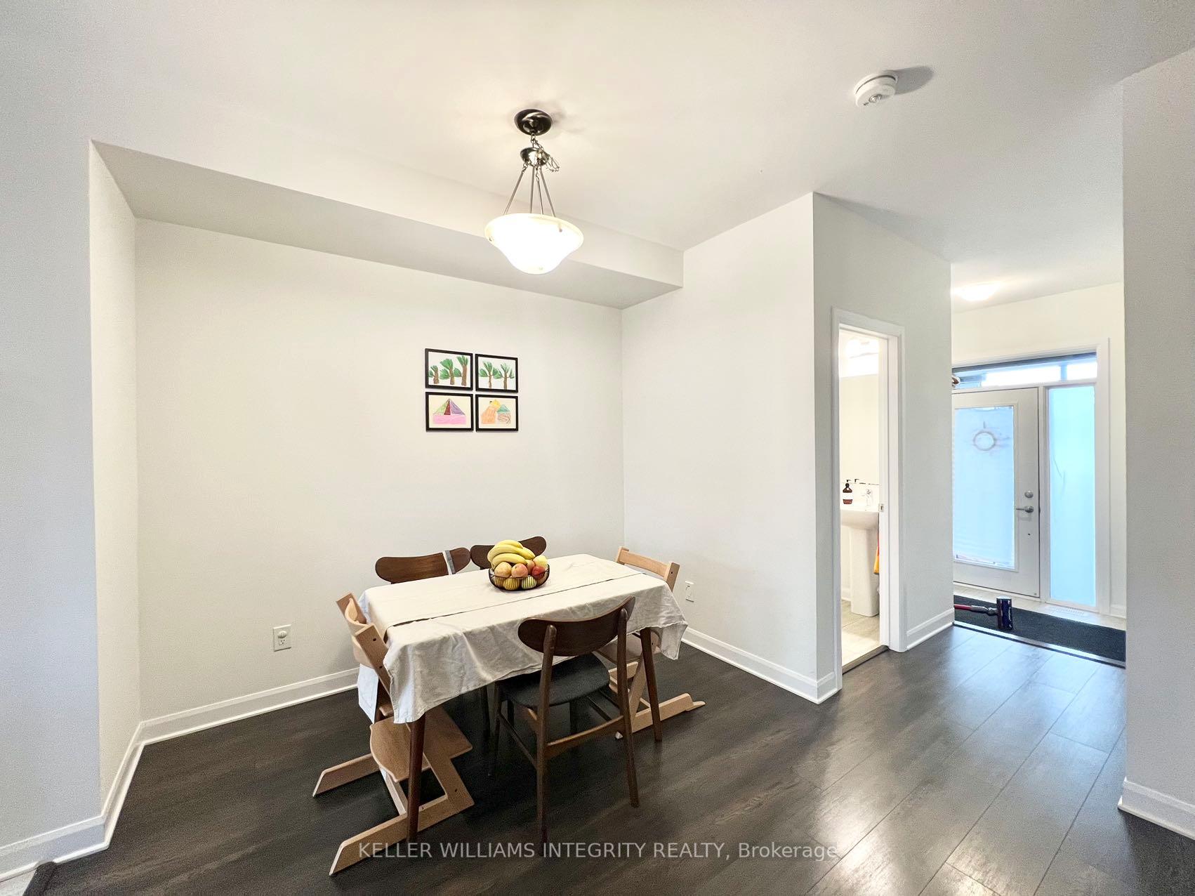 Photo 8 of 215 Clonrush Way, Ottawa, Kanata - Kanata Lakes/Heritage Hills — HOMEH