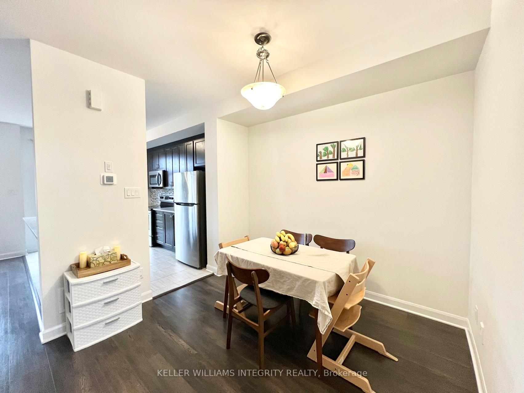 Photo 9 of 215 Clonrush Way, Ottawa, Kanata - Kanata Lakes/Heritage Hills — HOMEH