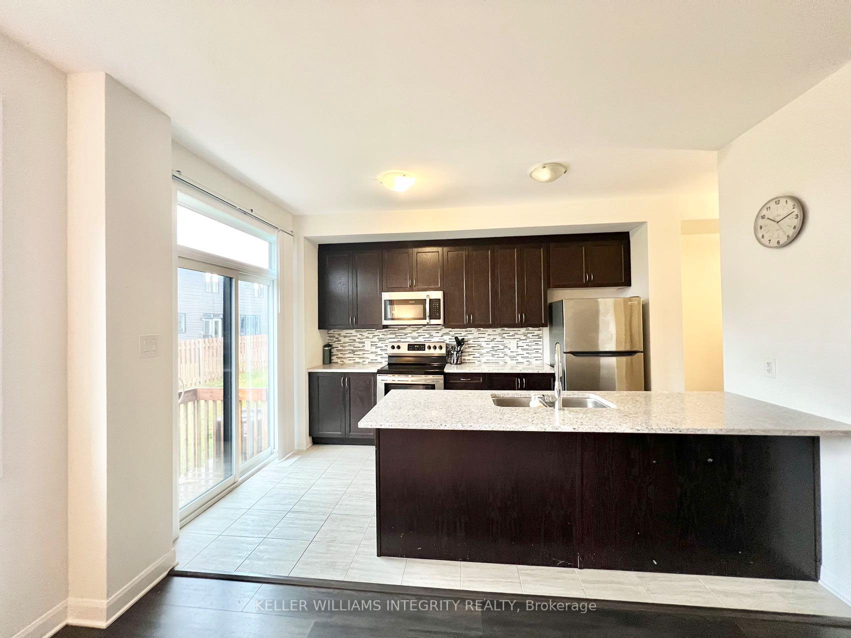 Photo 16 of 215 Clonrush Way, Ottawa, Kanata - Kanata Lakes/Heritage Hills — HOMEH