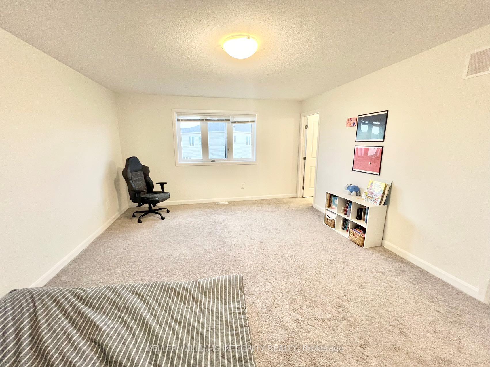 Photo 18 of 215 Clonrush Way, Ottawa, Kanata - Kanata Lakes/Heritage Hills — HOMEH