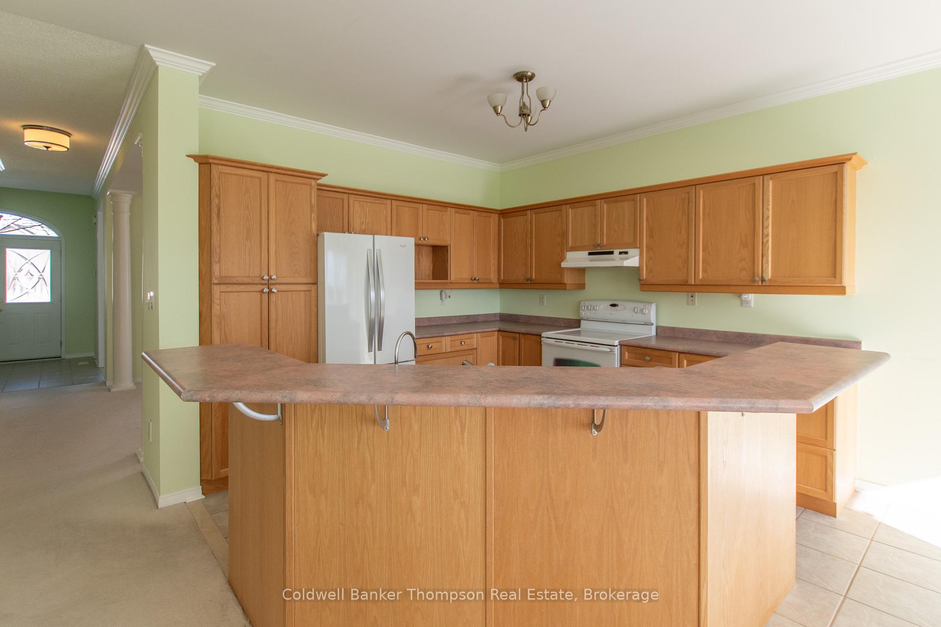 Photo 11 of 2009 Thompson Street, Innisfil, Alcona — HOMEH