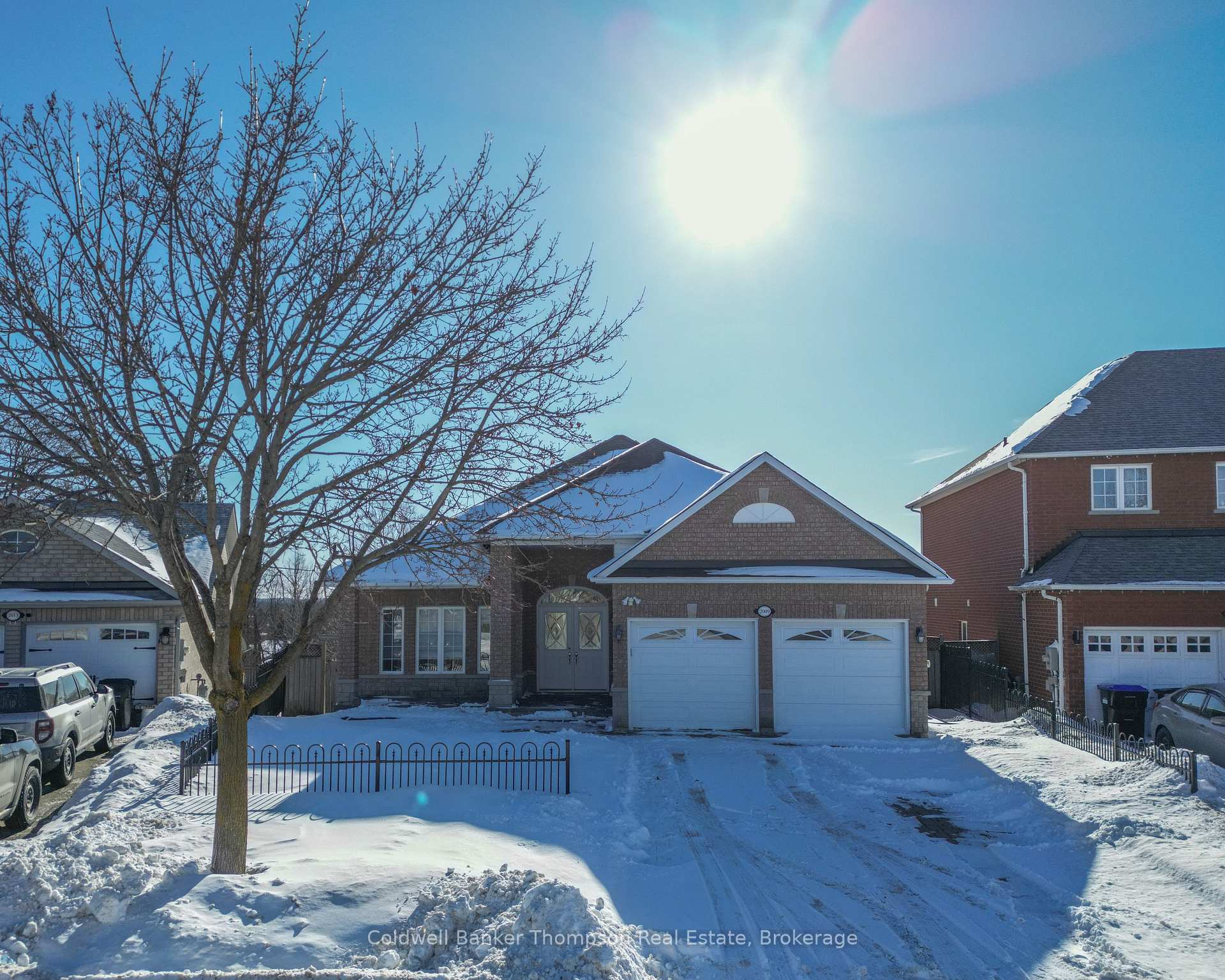 Photo 38 of 2009 Thompson Street, Innisfil, Alcona — HOMEH