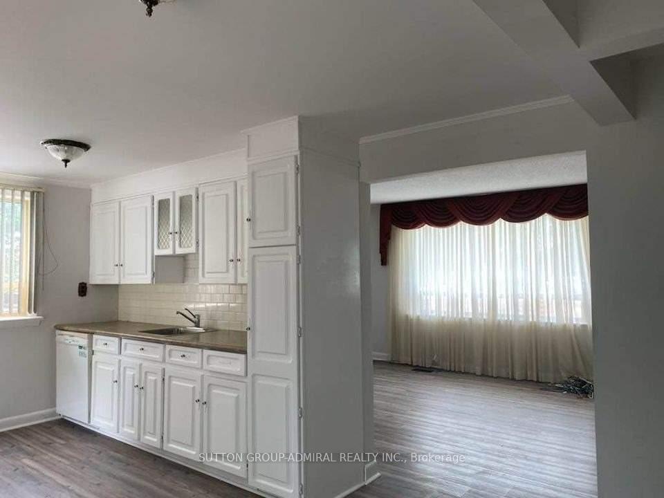 Photo 7 of 1639 Innisfil Beach Road, Innisfil, Alcona — HOMEH