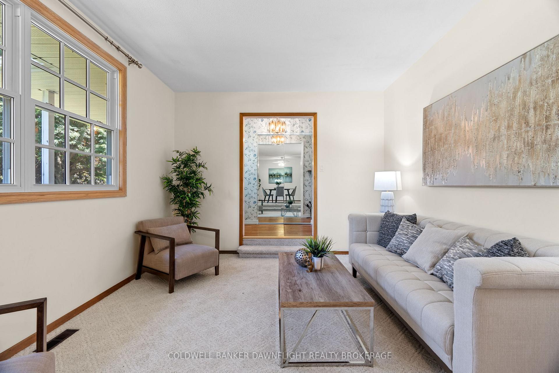 Photo 9 of 218 Oakcrest Drive, Middlesex Centre, Komoka — HOMEH