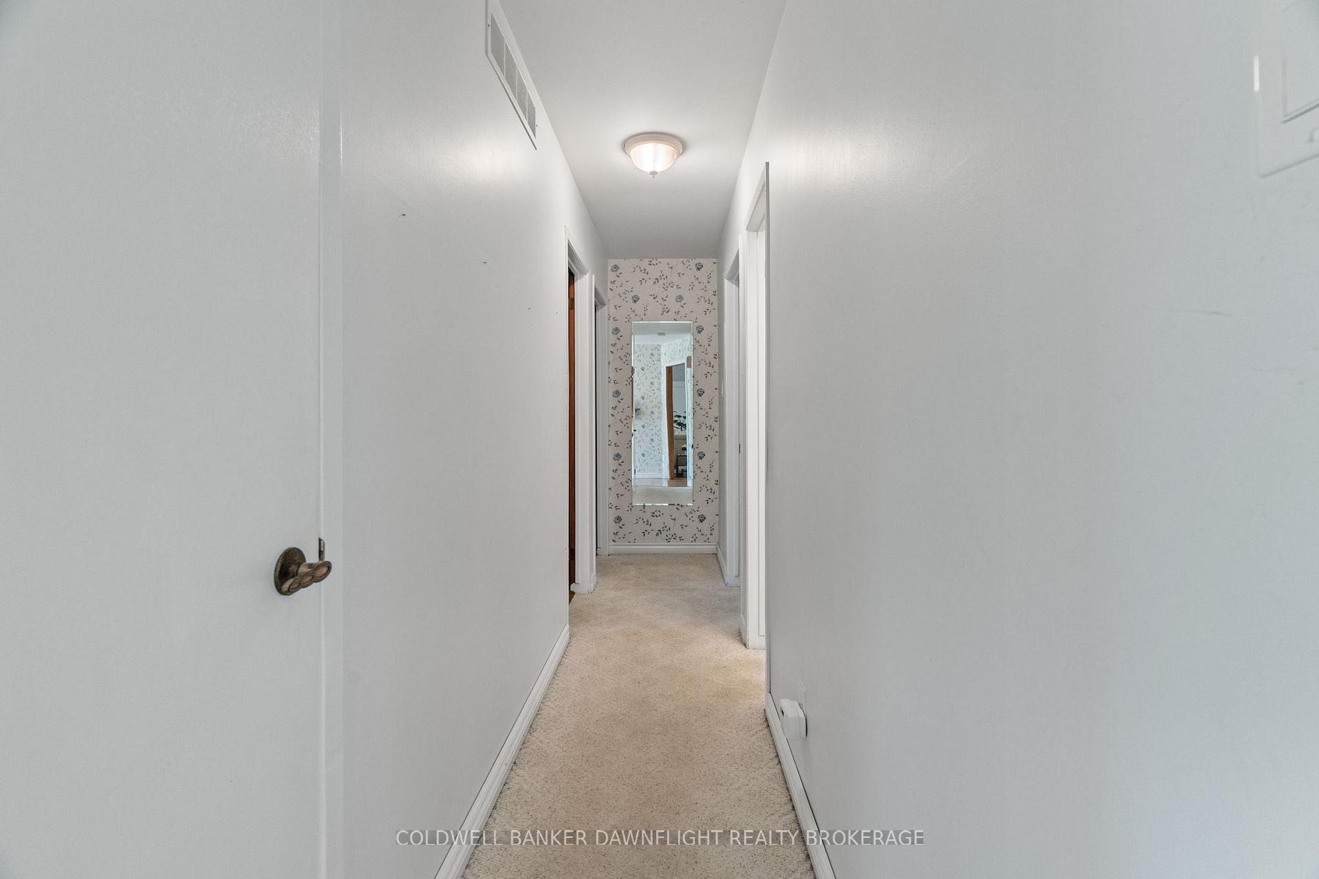 Photo 20 of 218 Oakcrest Drive, Middlesex Centre, Komoka — HOMEH