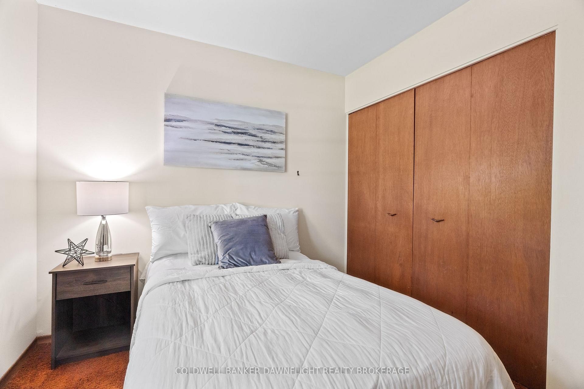 Photo 24 of 218 Oakcrest Drive, Middlesex Centre, Komoka — HOMEH