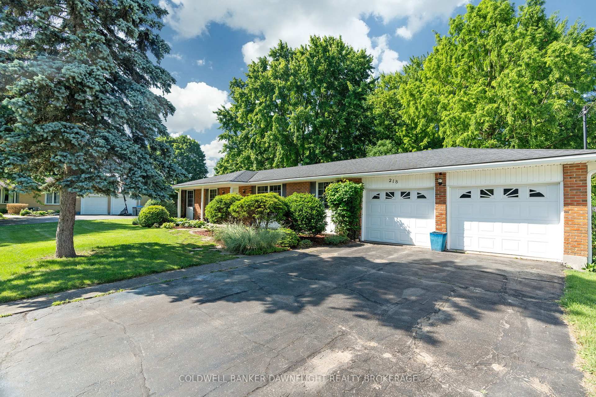 Photo 48 of 218 Oakcrest Drive, Middlesex Centre, Komoka — HOMEH