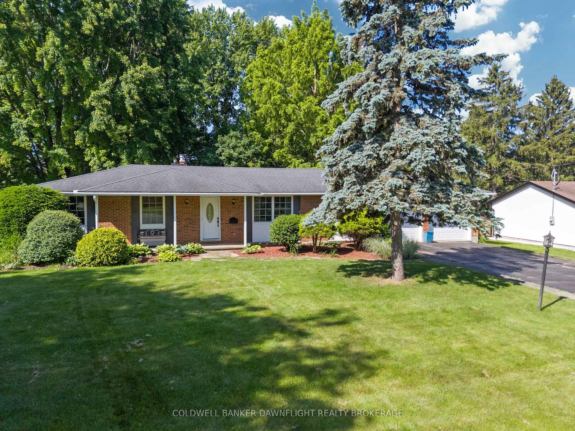 Photo 49 of 218 Oakcrest Drive, Middlesex Centre, Komoka — HOMEH