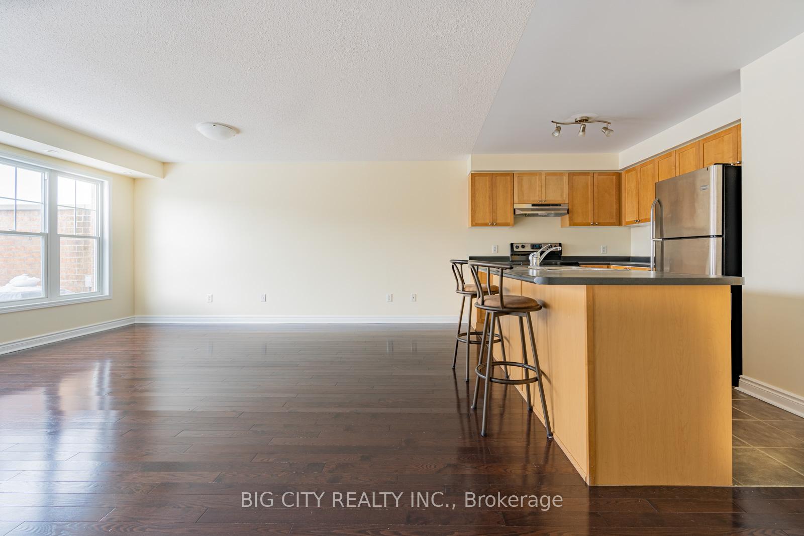 Photo 4 of Unit 1, 2756 Bur Oak Avenue, Markham, Cornell — HOMEH