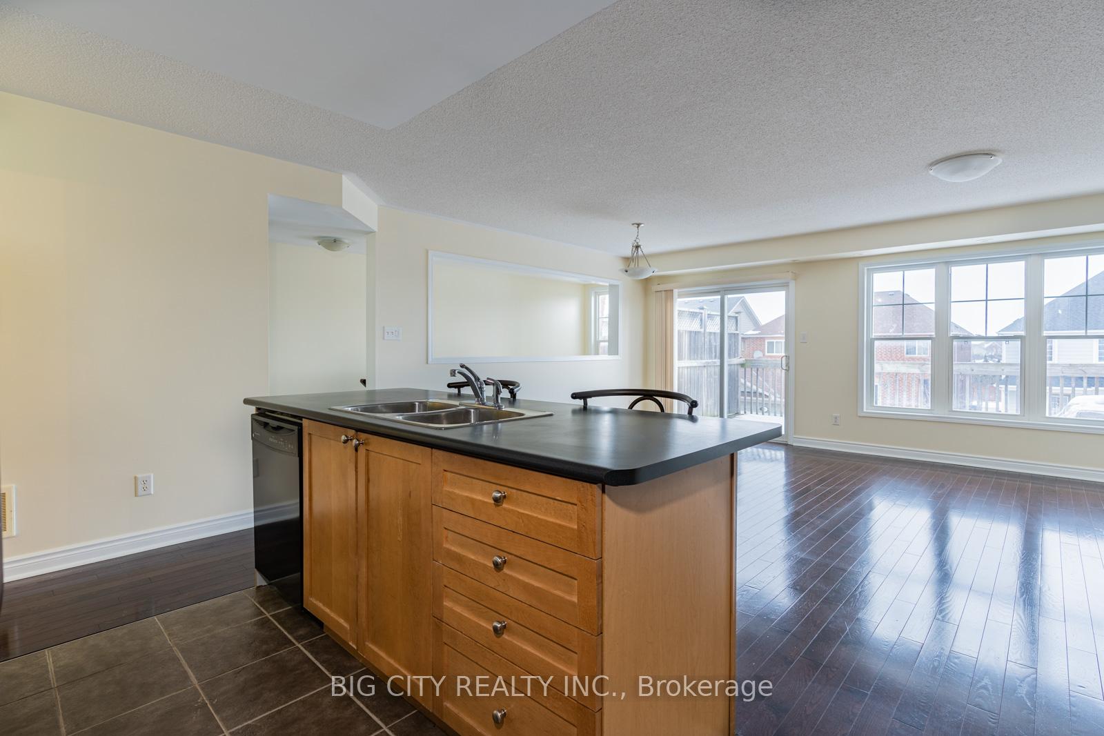 Photo 8 of Unit 1, 2756 Bur Oak Avenue, Markham, Cornell — HOMEH