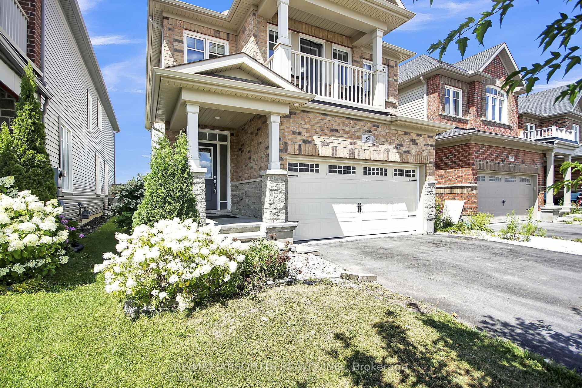 Photo 2 of 54 Tapadero Avenue, Ottawa, Kanata - Emerald Meadows/Trailwest — HOMEH