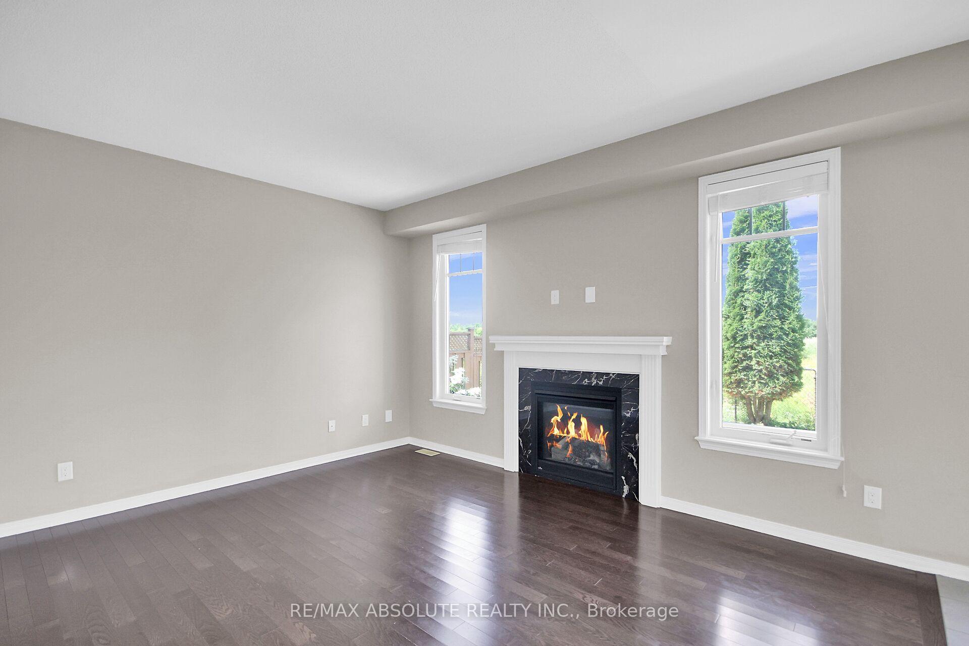 Photo 10 of 54 Tapadero Avenue, Ottawa, Kanata - Emerald Meadows/Trailwest — HOMEH