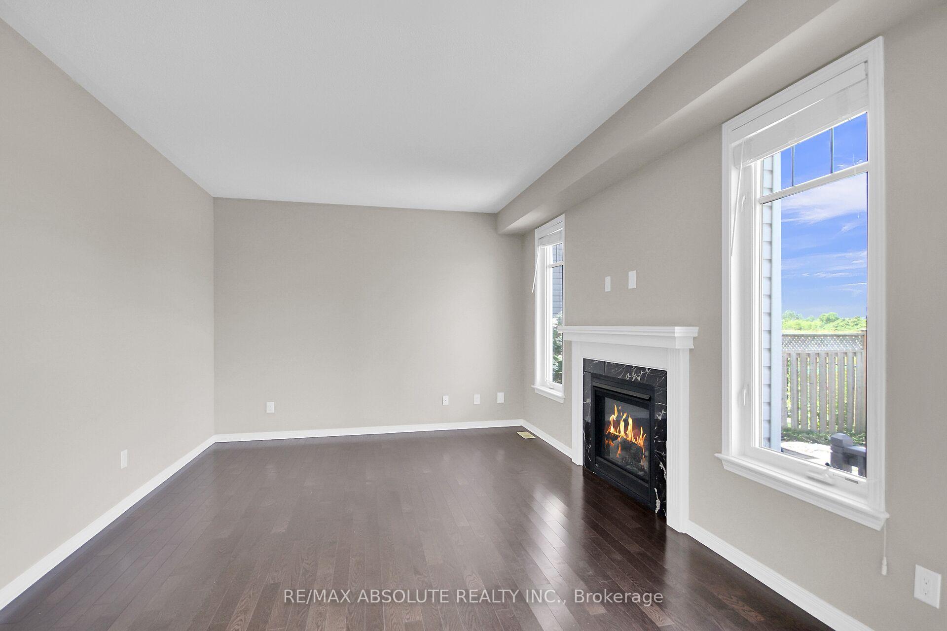 Photo 15 of 54 Tapadero Avenue, Ottawa, Kanata - Emerald Meadows/Trailwest — HOMEH