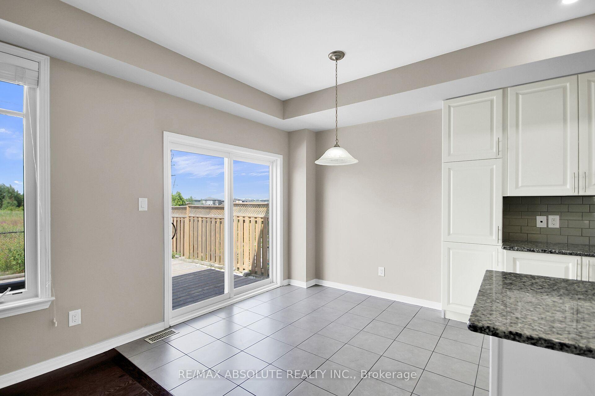 Photo 16 of 54 Tapadero Avenue, Ottawa, Kanata - Emerald Meadows/Trailwest — HOMEH