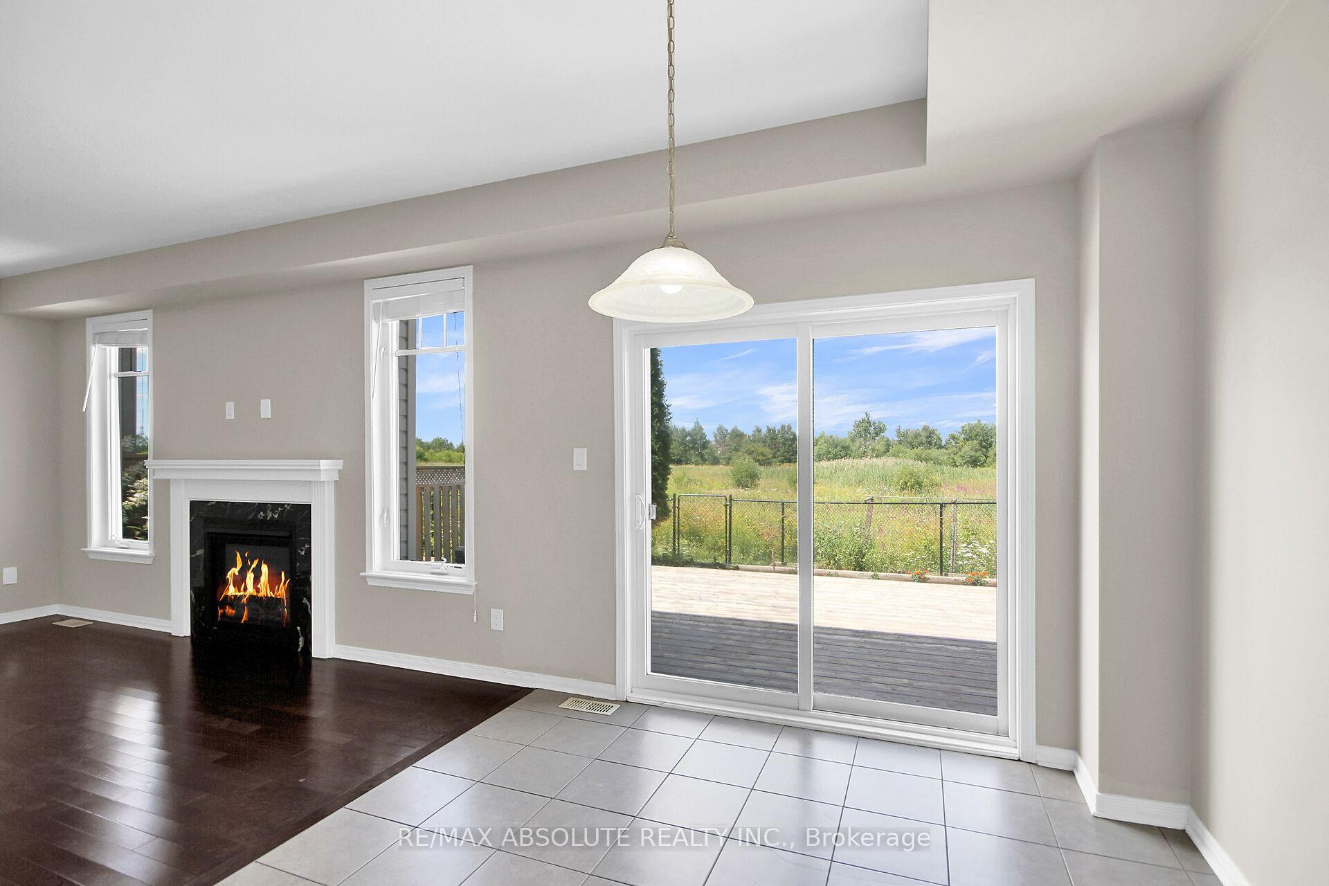 Photo 17 of 54 Tapadero Avenue, Ottawa, Kanata - Emerald Meadows/Trailwest — HOMEH